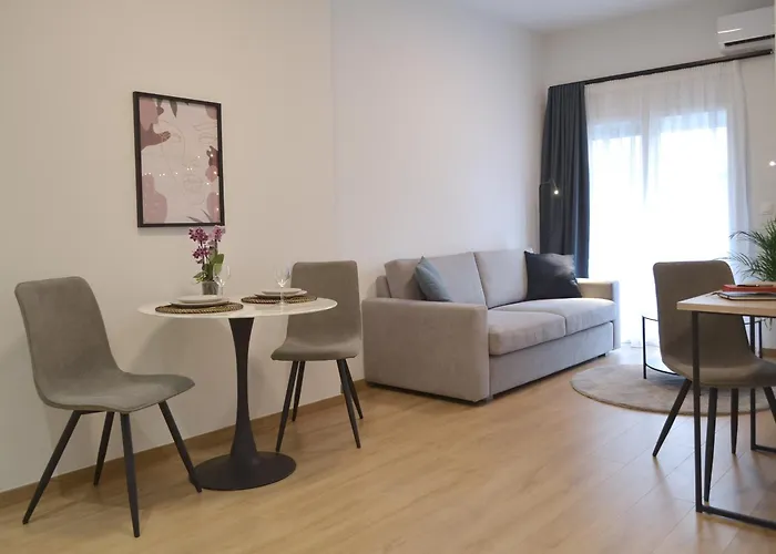 Zeus Executive Апартаменты *