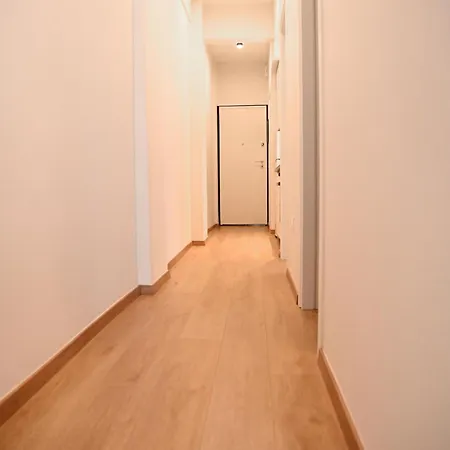 Zeus Executive Apartment