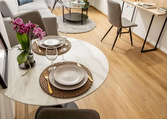 Zeus Executive Apartment